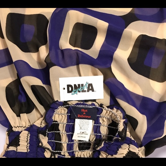 🛍 3/$20  DNLA Sport Tube Top Halter Top with Neck Tie - NWT - Picture 3 of 3